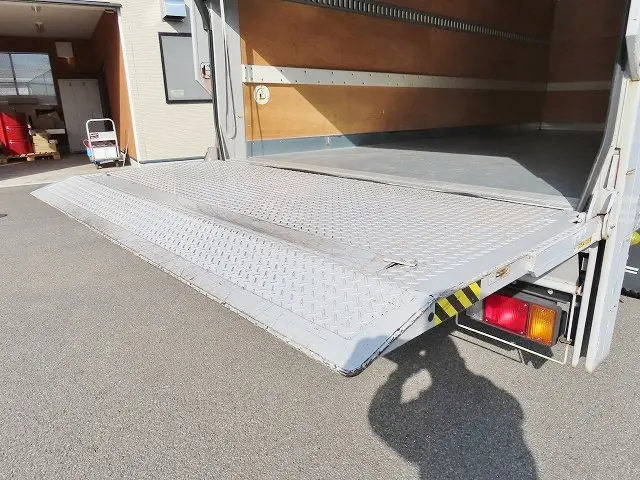 いすゞ エルフ TRG-NPR85AN(2WD)の写真33