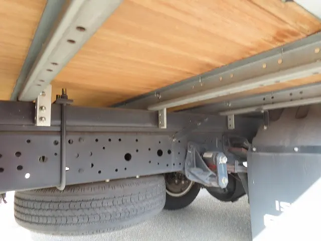 いすゞ エルフ TRG-NPR85AN(2WD)の写真46