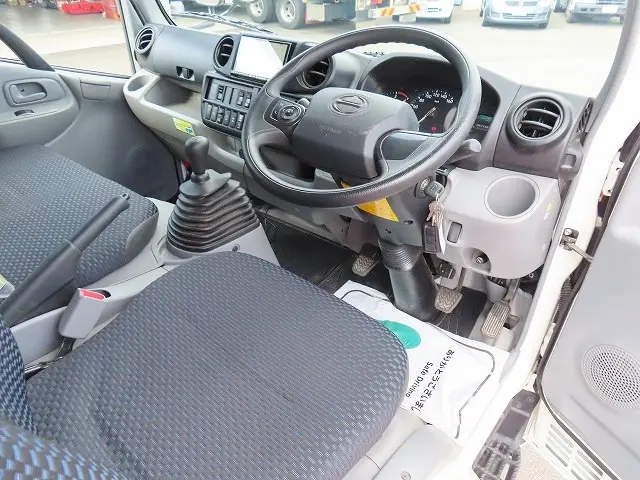 日野 デュトロ 2KG-XZU695M(4WD)の写真13