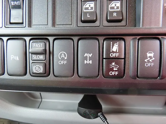 日野 デュトロ 2KG-XZU695M(4WD)の写真18