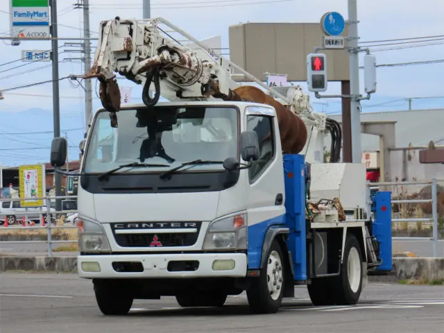 三菱 キャンター PA-FE73DBY(2WD)の写真2