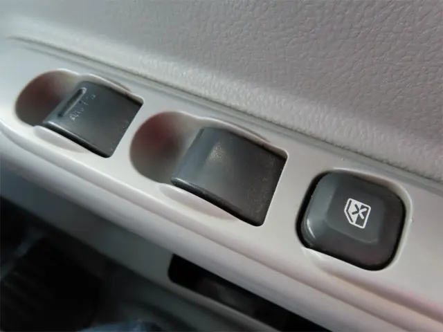 三菱 キャンター PA-FE73DBY(2WD)の写真16