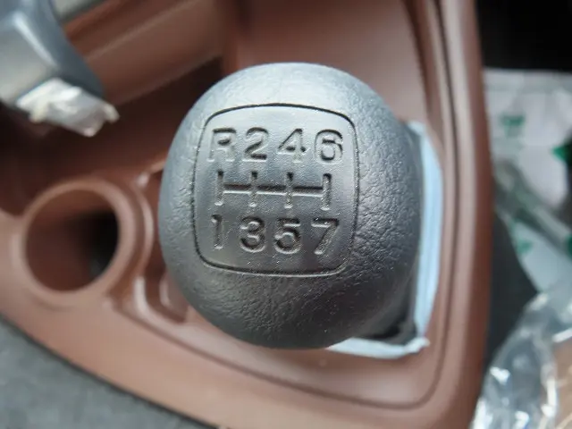 日野 プロフィア 2DG-FW1AHC(8x4)の写真19