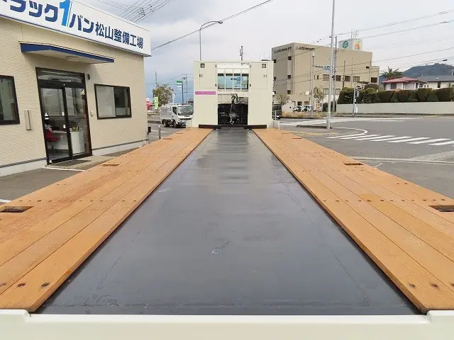 日野 プロフィア 2DG-FW1AHC(8x4)の写真28