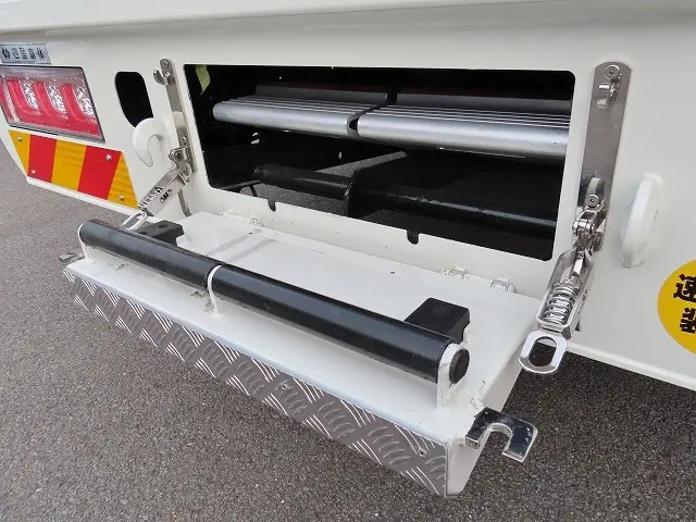 日野 プロフィア 2DG-FW1AHC(8x4)の写真36