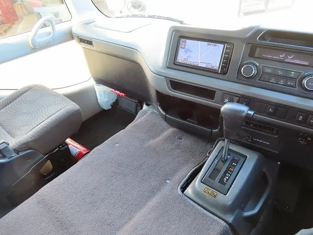 トヨタ コースター SDG-XZB70(2WD)の写真13