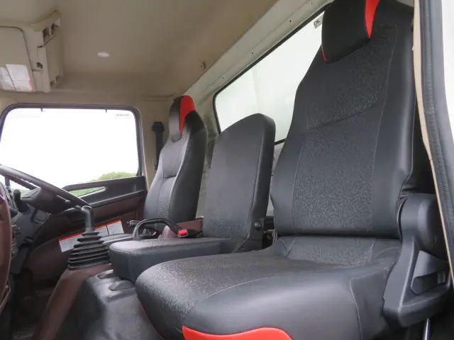 日野 レンジャー 2KG-FC2ABA(2WD)の写真12