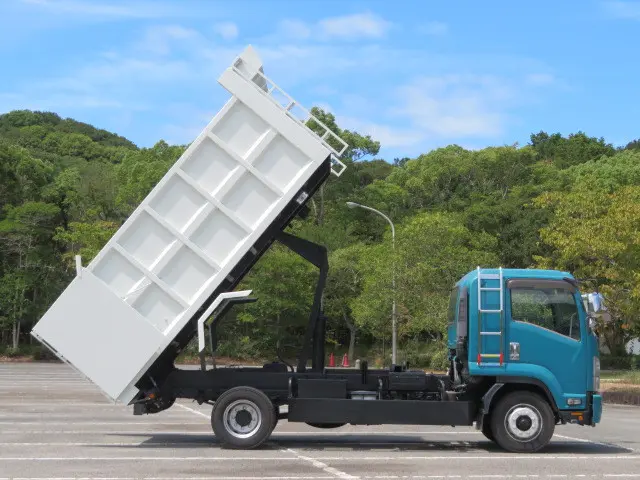 いすゞ フォワード LPG-FTR90S2(2WD)の写真8