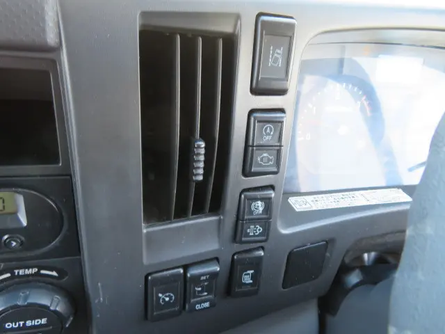 いすゞ フォワード LPG-FTR90S2(2WD)の写真15