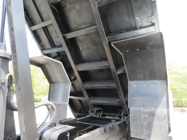 いすゞ フォワード LPG-FTR90S2(2WD)の写真45