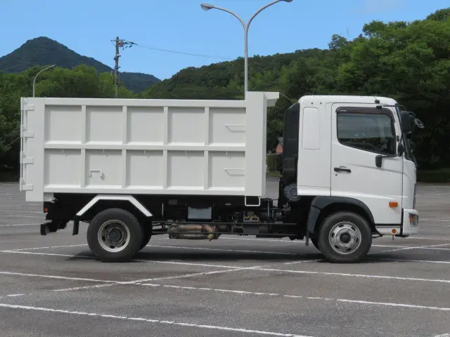 日野 レンジャー 2KG-FD2ABA(2WD)の写真5
