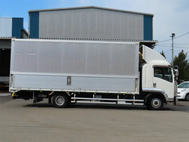 いすゞ フォワード 2RG-FRR90T2(2WD)の写真5