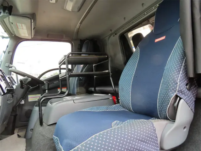 いすゞ フォワード 2RG-FRR90T2(2WD)の写真10