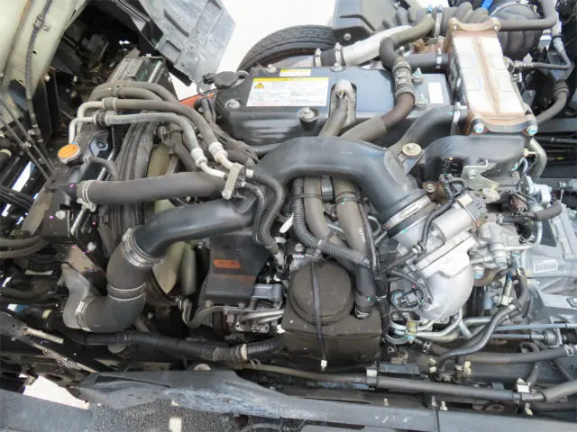 いすゞ フォワード 2RG-FRR90T2(2WD)の写真44