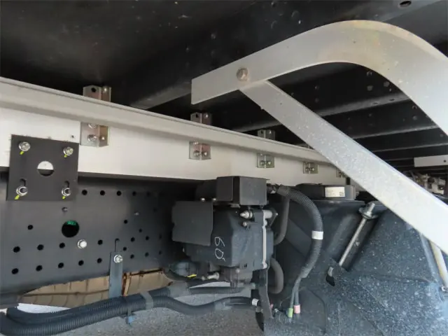 いすゞ フォワード 2RG-FRR90T2(2WD)の写真49