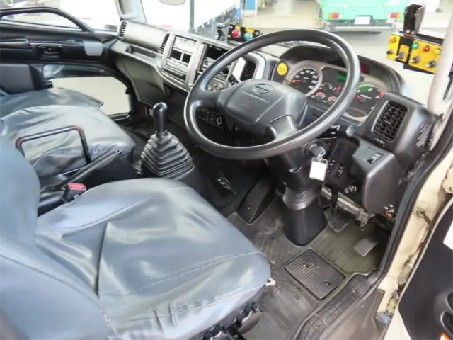 日野 レンジャー TKG-GD7JEAA(2WD)の写真8