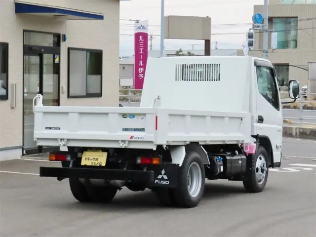 三菱 キャンター 2RG-FBA60(2WD)の写真3
