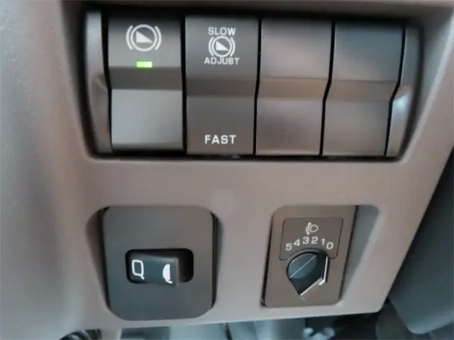 三菱 キャンター 2RG-FBA60(2WD)の写真17