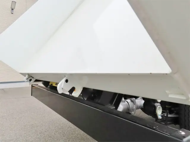 三菱 キャンター 2RG-FBA60(2WD)の写真31