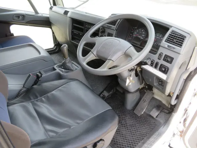 三菱 ファイター TKG-FK72FY(2WD)の写真11
