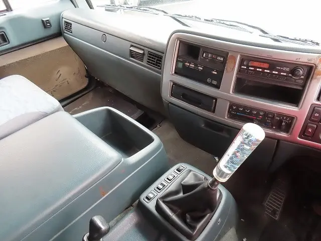 UD コンドル BDG-PW37C(6x4)の写真14