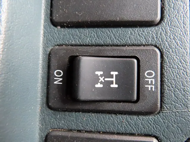 UD コンドル BDG-PW37C(6x4)の写真16