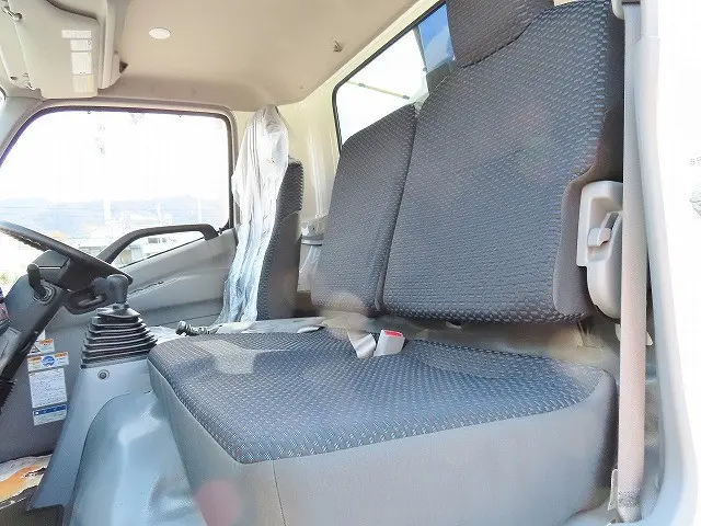 日野 デュトロ 2DG-XZU722M(2WD)の写真13