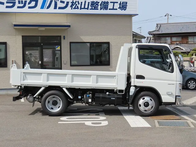 三菱 キャンター 2RG-FBA60(2WD)の写真5