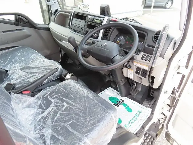 三菱 キャンター 2RG-FBA60(2WD)の写真11