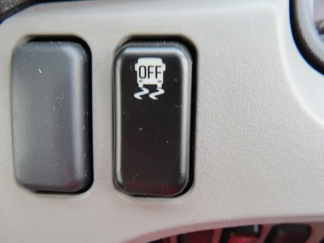 三菱 キャンター 2RG-FBA60(2WD)の写真17