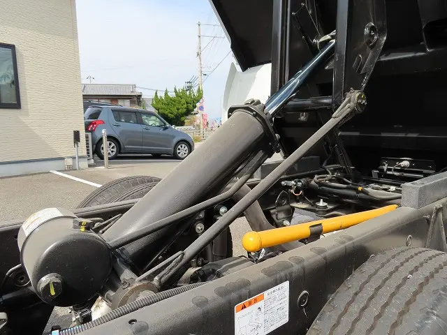 三菱 キャンター 2RG-FBA60(2WD)の写真48