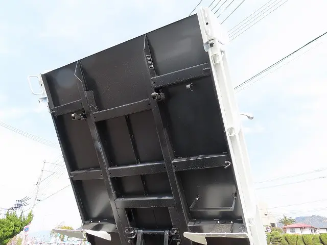 三菱 キャンター 2RG-FBA60(2WD)の写真50