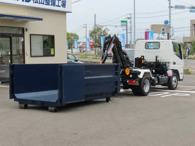 三菱 キャンター 2RG-FBAV0(2WD)の写真12