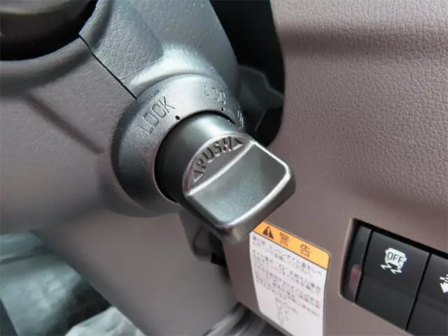 三菱 キャンター 2RG-FBAV0(2WD)の写真24