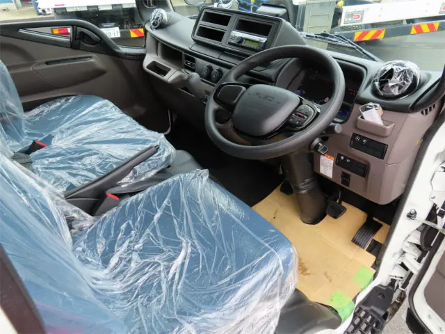 三菱 キャンター 2RG-FBA20(2WD)の写真11