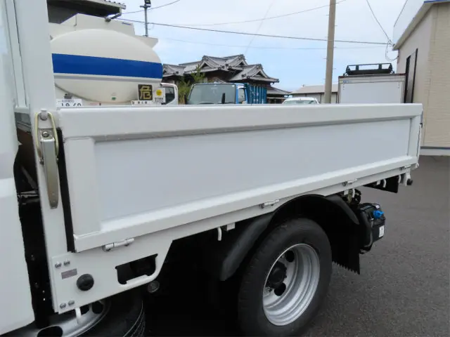三菱 キャンター 2RG-FBA20(2WD)の写真35