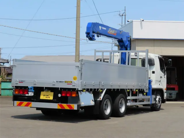 三菱 ファイター 2DG-FQ62F(6x4)の写真3