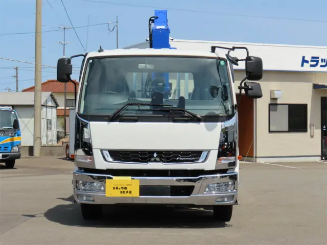 三菱 ファイター 2DG-FQ62F(6x4)の写真6