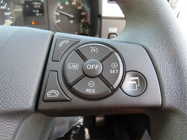 三菱 ファイター 2DG-FQ62F(6x4)の写真19