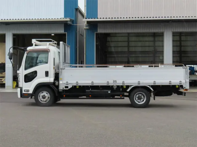 いすゞ フォワード TKG-FRR90S2(2WD)の写真4