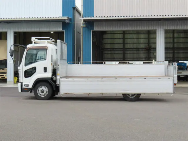 いすゞ フォワード TKG-FRR90S2(2WD)の写真10
