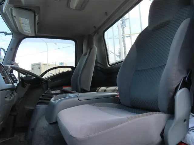 いすゞ フォワード TKG-FRR90S2(2WD)の写真12