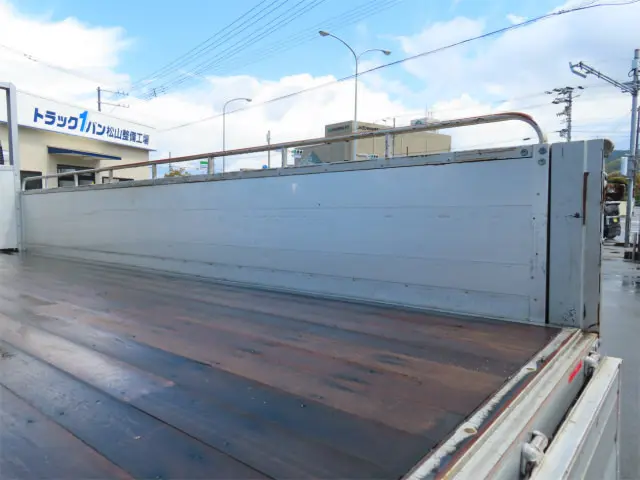 いすゞ フォワード TKG-FRR90S2(2WD)の写真25