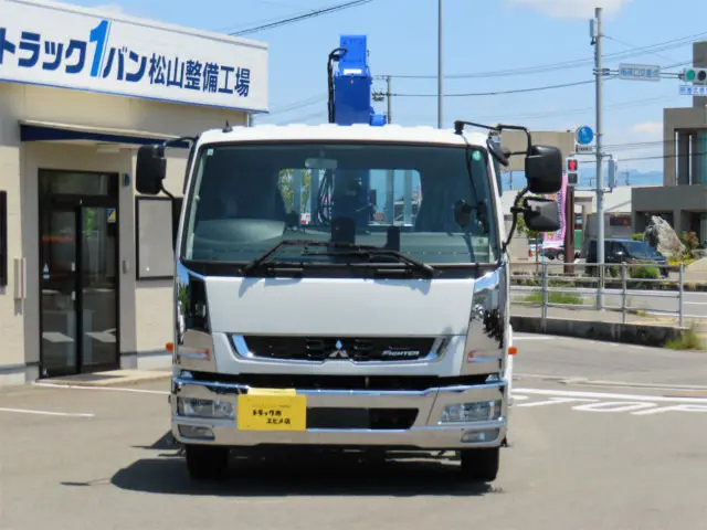 三菱 ファイター 2DG-FQ62F(6x4)の写真6