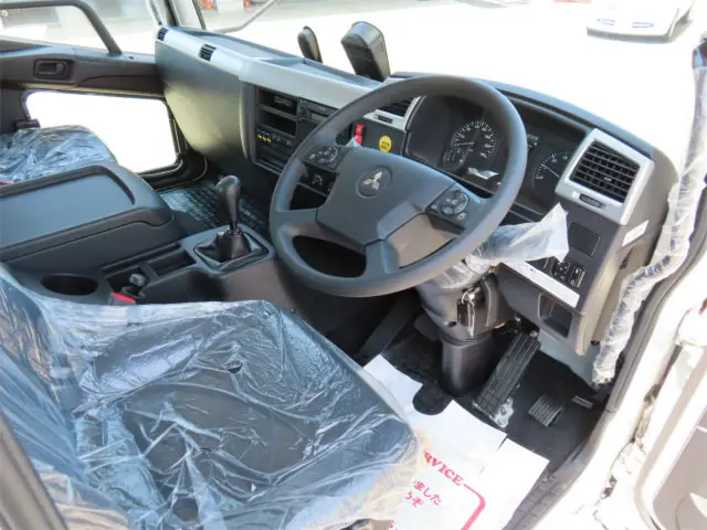 三菱 ファイター 2DG-FQ62F(6x4)の写真11