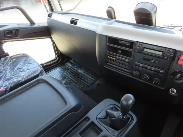 三菱 ファイター 2DG-FQ62F(6x4)の写真15