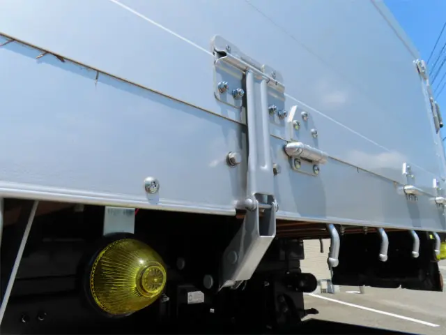 三菱 ファイター 2DG-FQ62F(6x4)の写真31