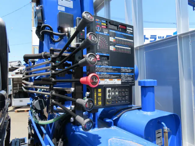 三菱 ファイター 2DG-FQ62F(6x4)の写真38