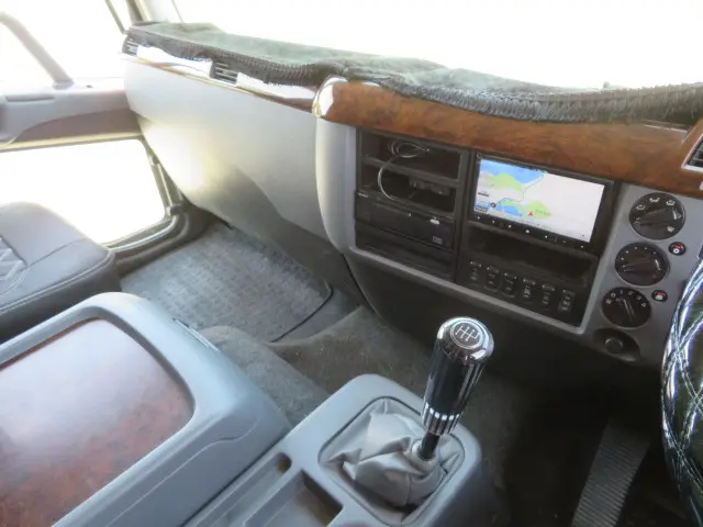 三菱 ファイター QDG-FQ62F(6x4)の写真14