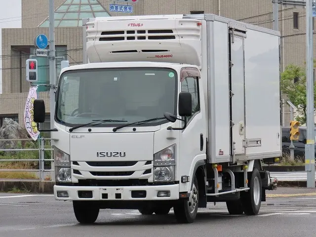 いすゞ エルフ TPG-NMR85AN(2WD)の写真1